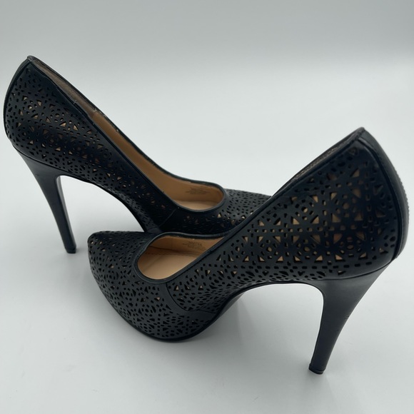 BCBG PARIS Padgett Laser Cutout Platform Stiletto Pumps - Picture 6 of 9